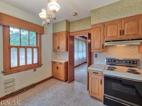 1201 S Linden, Normal, IL 61761 photo 12