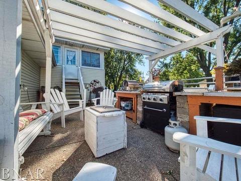 101 Sandra Ln, Normal, IL 61761 photo 4