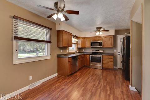 1211 S Oak, Bloomington, IL 61701 photo 7