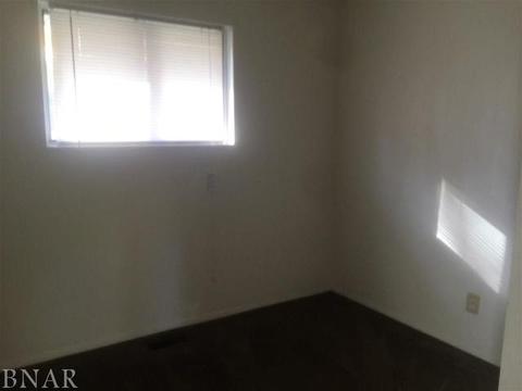 914 N Fell, Normal, IL 61761 photo 6