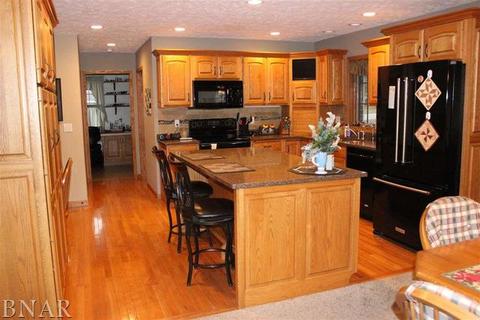 109 E Ninth, Gridley, IL 61744 photo 4