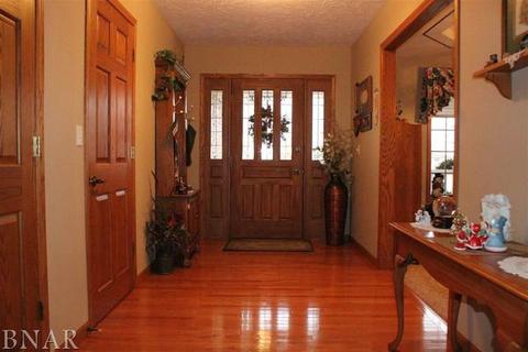109 E Ninth, Gridley, IL 61744 photo 2