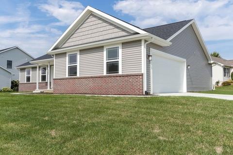 2282 Heather Rdg, Normal, IL 61761 photo 2