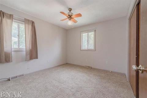 8 Striegel Ct, Normal, IL 61761 photo 22