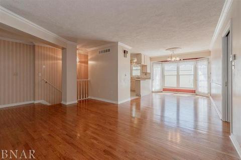 8 Striegel Ct, Normal, IL 61761 photo 8