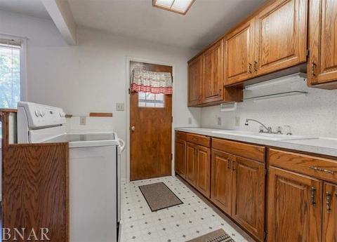 8 Striegel Ct, Normal, IL 61761 photo 18