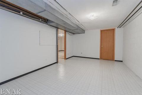 8 Striegel Ct, Normal, IL 61761 photo 14