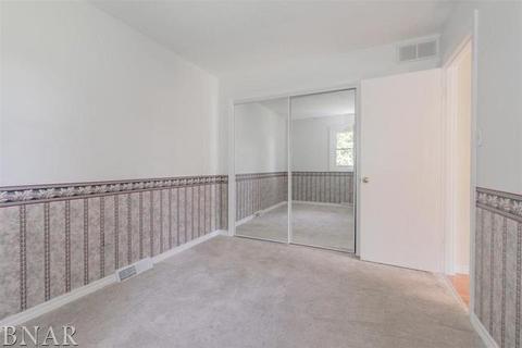 8 Striegel Ct, Normal, IL 61761 photo 12