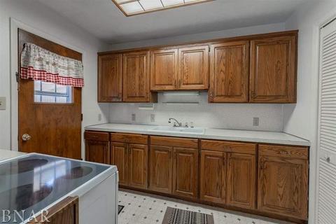 8 Striegel Ct, Normal, IL 61761 photo 17