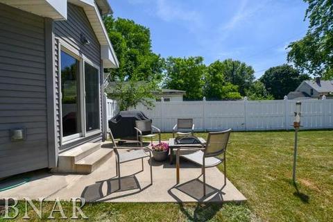 1021 E Washington St, Bloomington, IL 61701 photo 24