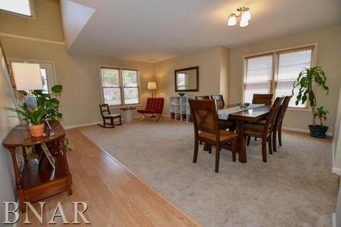 1021 E Washington St, Bloomington, IL 61701 photo 8