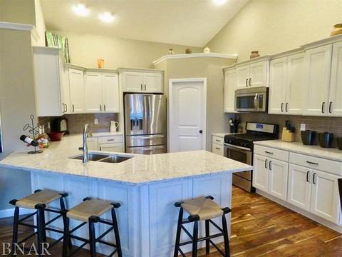 503 Raef Rd, Downs, IL 61736 photo 5