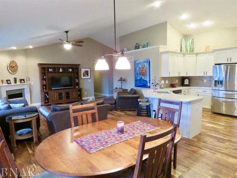 503 Raef Rd, Downs, IL 61736 photo 9