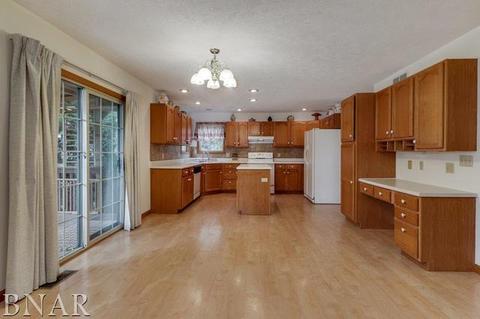 1507 Dublin, Normal, IL 61761 photo 3