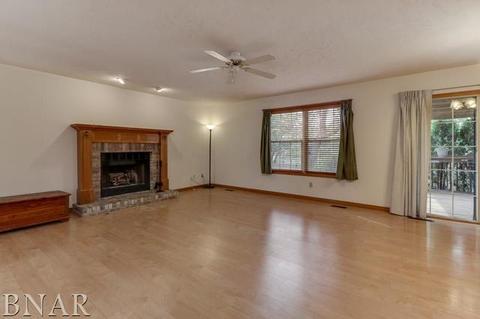1507 Dublin, Normal, IL 61761 photo 10