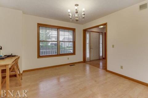 1507 Dublin, Normal, IL 61761 photo 15