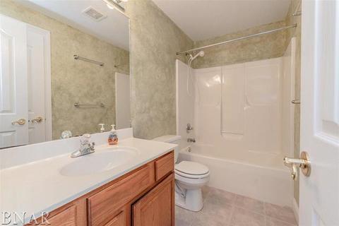 23 Pebblebrook, Bloomington, IL 61705 photo 24