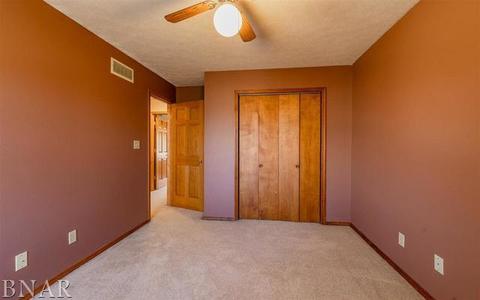 19 Edgewood Ct, Bloomington, IL 61701 photo 19