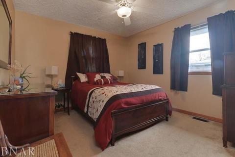 306 Daisy Ln, Normal, IL 61761 photo 13