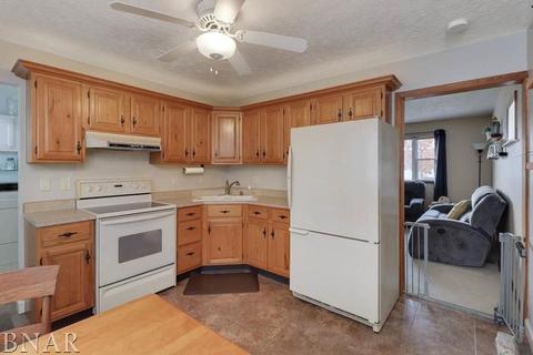 306 Daisy Ln, Normal, IL 61761 photo 6
