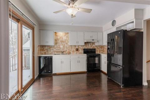 207 W Raab Rd, Normal, IL 61761 photo 4