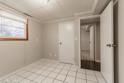 207 W Raab Rd, Normal, IL 61761 photo 17
