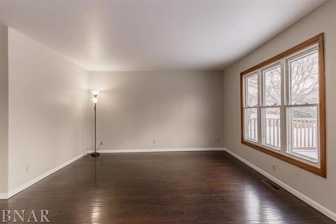 207 W Raab Rd, Normal, IL 61761 photo 6