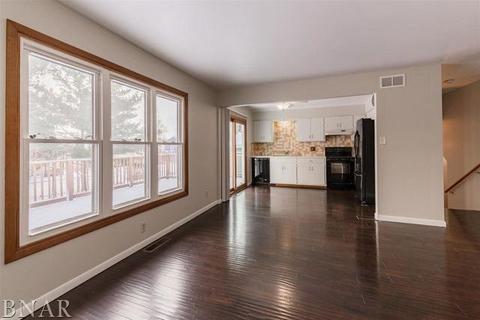 207 W Raab Rd, Normal, IL 61761 photo 7