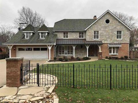 2003 Castle Ave, Bloomington, IL 61701 photo 1