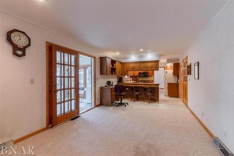 304 Grandview Dr, Normal, IL 61761 photo 15