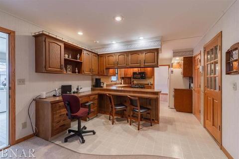 304 Grandview Dr, Normal, IL 61761 photo 13