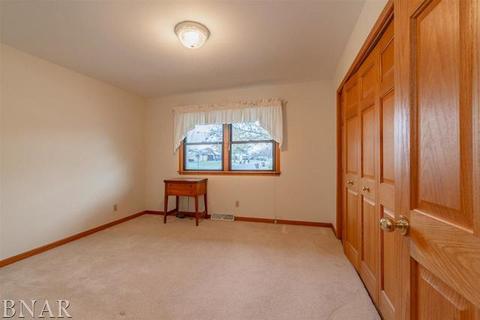 304 Grandview Dr, Normal, IL 61761 photo 21