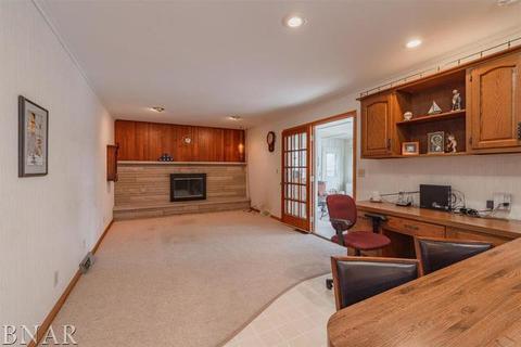 304 Grandview Dr, Normal, IL 61761 photo 2