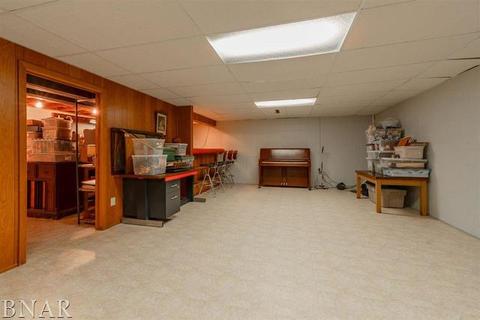304 Grandview Dr, Normal, IL 61761 photo 28