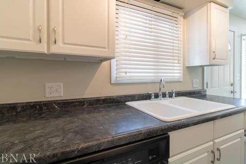 1405 E Vernon #32, Normal, IL 61761 photo 7