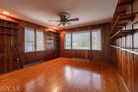 906 N School, Normal, IL 61761 photo 4
