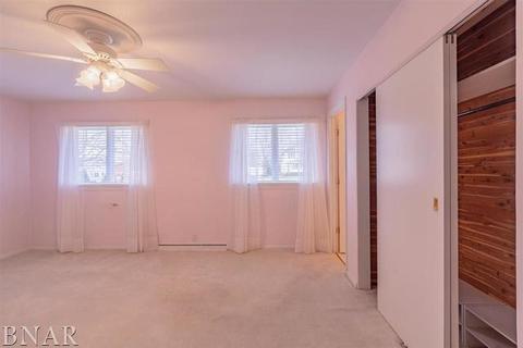 906 N School, Normal, IL 61761 photo 10