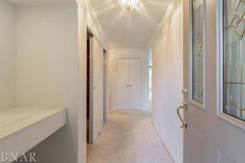 906 N School, Normal, IL 61761 photo 13