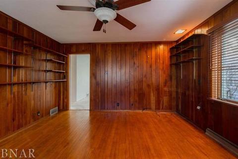 906 N School, Normal, IL 61761 photo 5