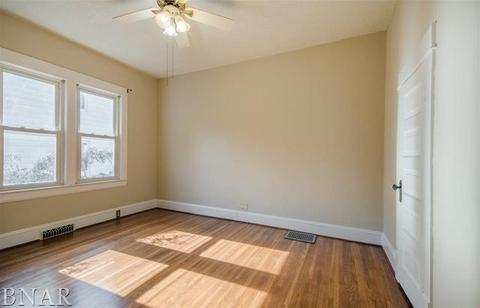 208 Willard, Bloomington, IL 61701 photo 16