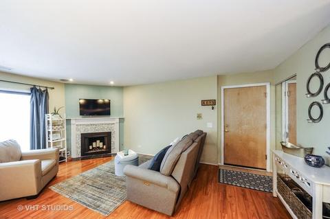585 Williamsburg Ct #C2, Wheeling, IL 60090 photo 2