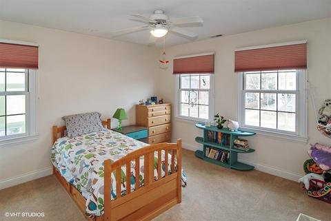 157 Gage Rd, Riverside, IL 60546 photo 17