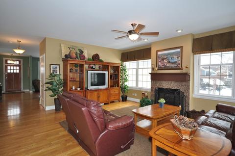 157 Gage Rd, Riverside, IL 60546 photo 7