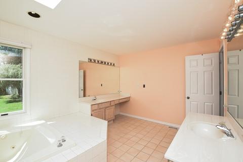 2473 Knowlton Dr, West Dundee, IL 60118 photo 19