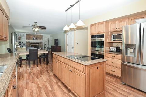 2473 Knowlton Dr, West Dundee, IL 60118 photo 9