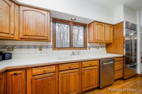 134 Circle Ridge Dr, Burr Ridge, IL 60527 photo 13