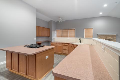 1240 Bison Ln, Hoffman Estates, IL 60192 photo 7