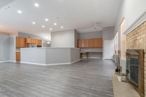 1240 Bison Ln, Hoffman Estates, IL 60192 photo 10