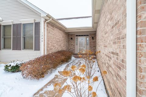 1240 Bison Ln, Hoffman Estates, IL 60192 photo 28