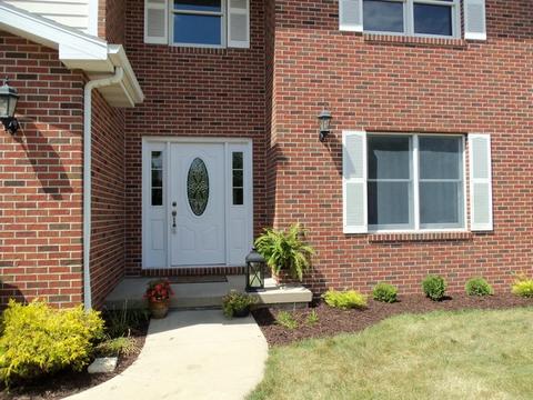 2009 Oak Forest Dr, Morris, IL 60450 photo 2